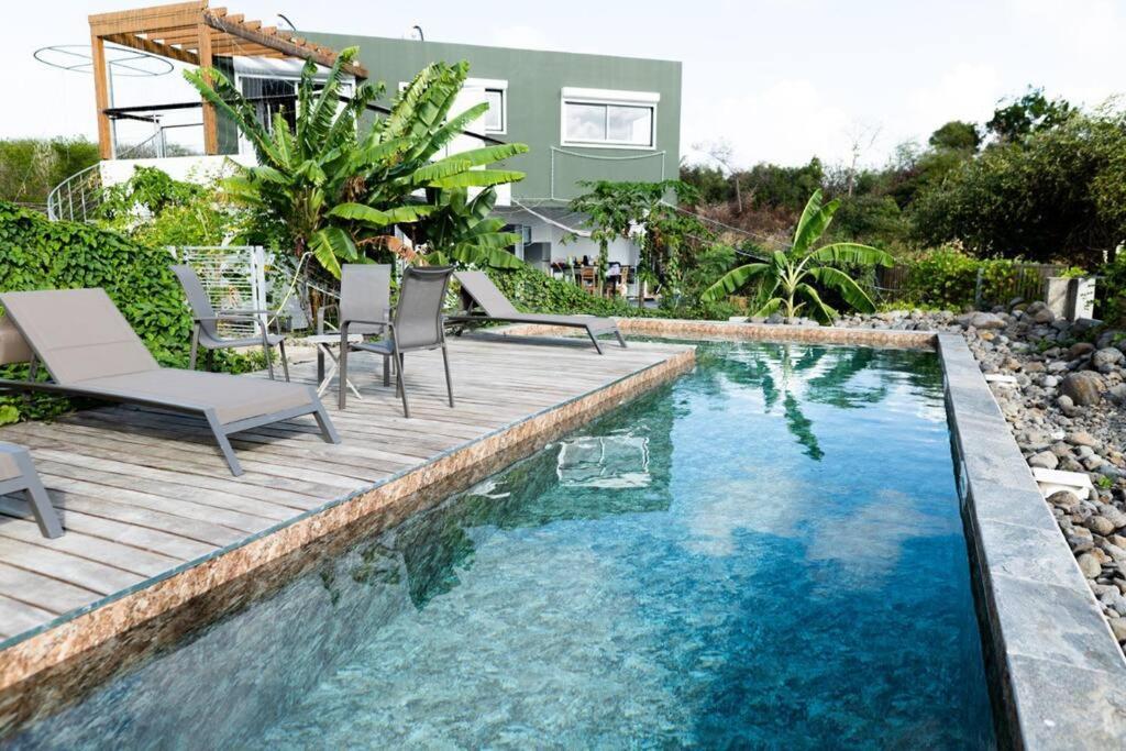 T2 Chaleureux & Piscine En Pleine Nature Petit-Canal 外观 照片